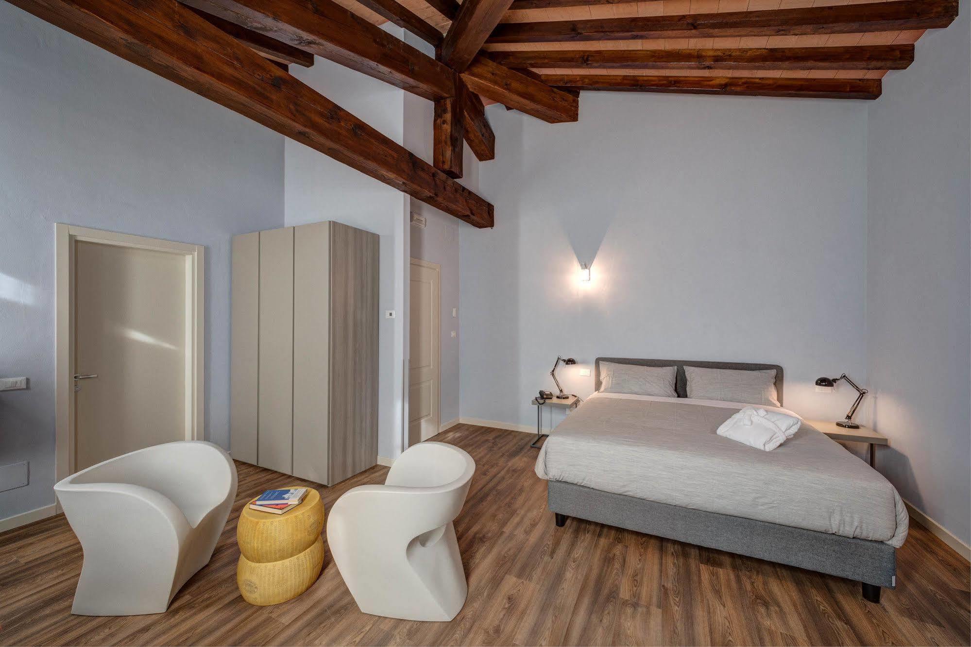 Hotel Cortaccia Sanvitale サーラ・バガンツァ エクステリア 写真